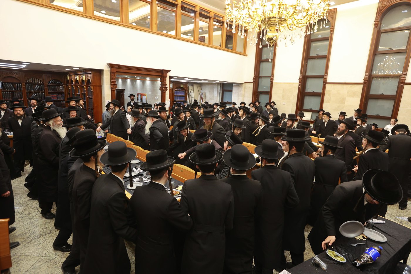 מעמד סיומים וחלוקת פרסים בישיבת ברסלב בבית שמש