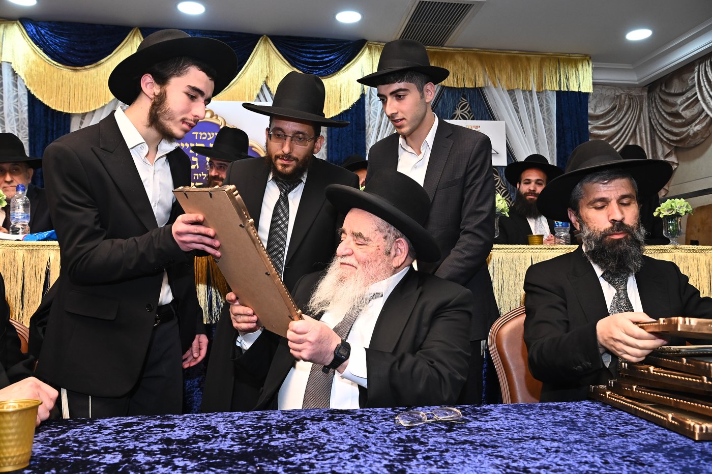 סיום מסכת גיטין בישיבת עטרת ראובן