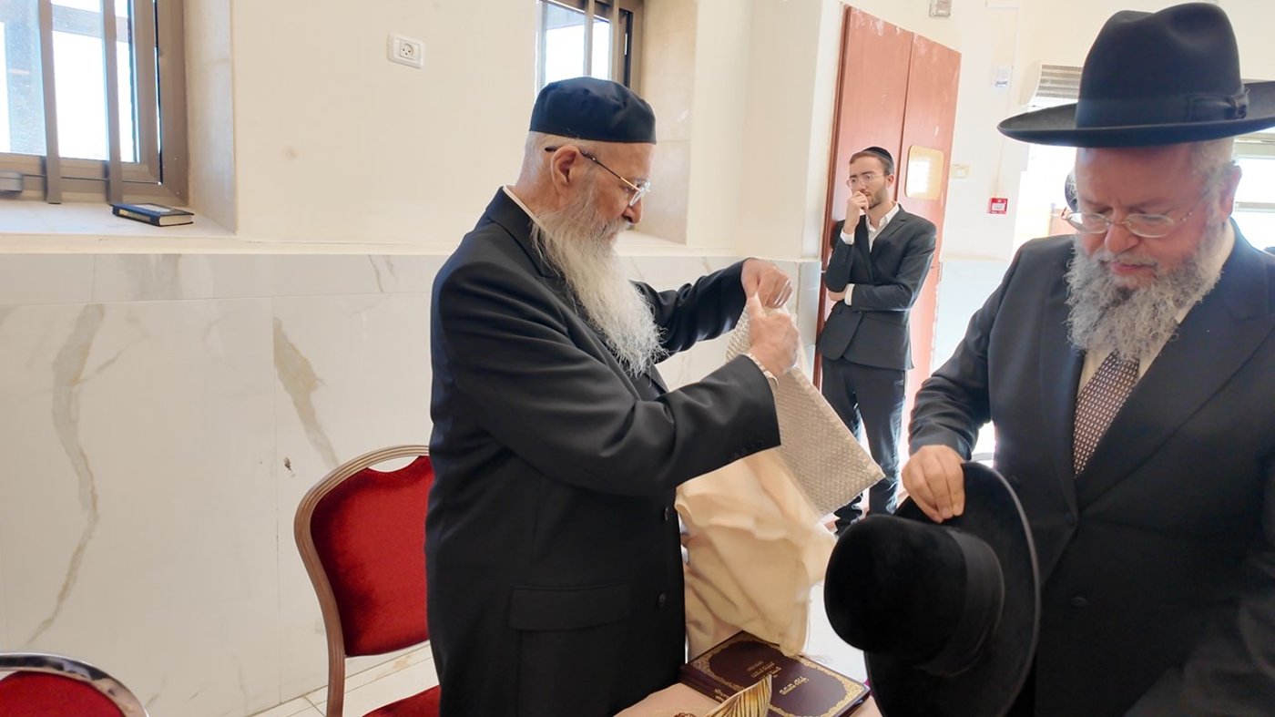 ברית לניני הגאון רבי יעקב הלל ולהגאון רבי יהושע ברכץ