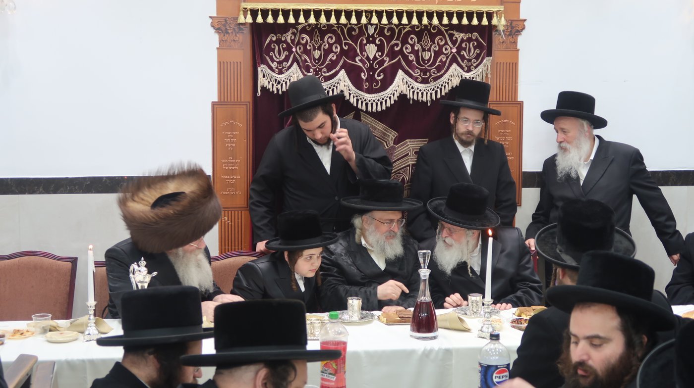 שמחת בר מצוה לבן זקוניו של האדמו"ר מלעלוב בראנוביץ