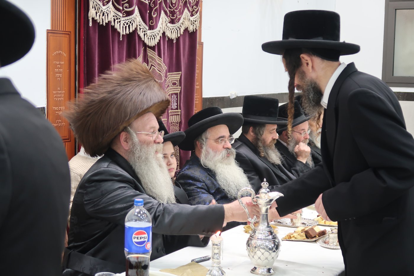 שמחת בר מצוה לבן זקוניו של האדמו"ר מלעלוב בראנוביץ