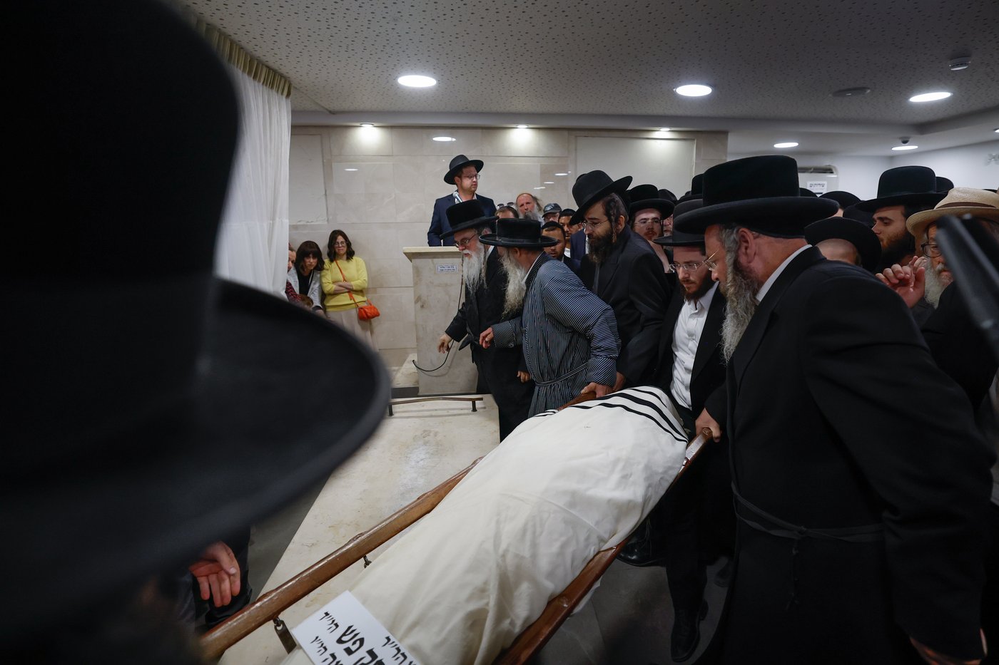 הלווית הקדוש הרב לוי יצחק פש הי"ד