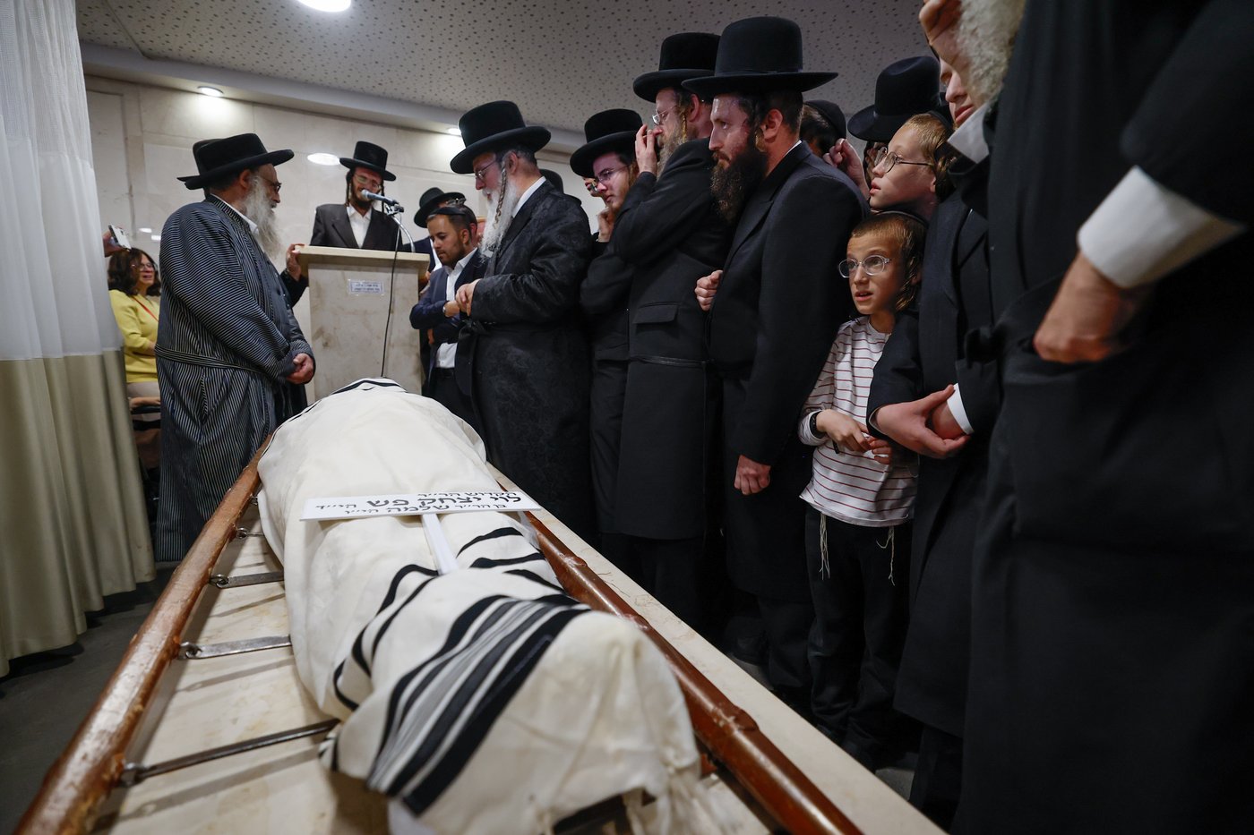הלווית הקדוש הרב לוי יצחק פש הי"ד