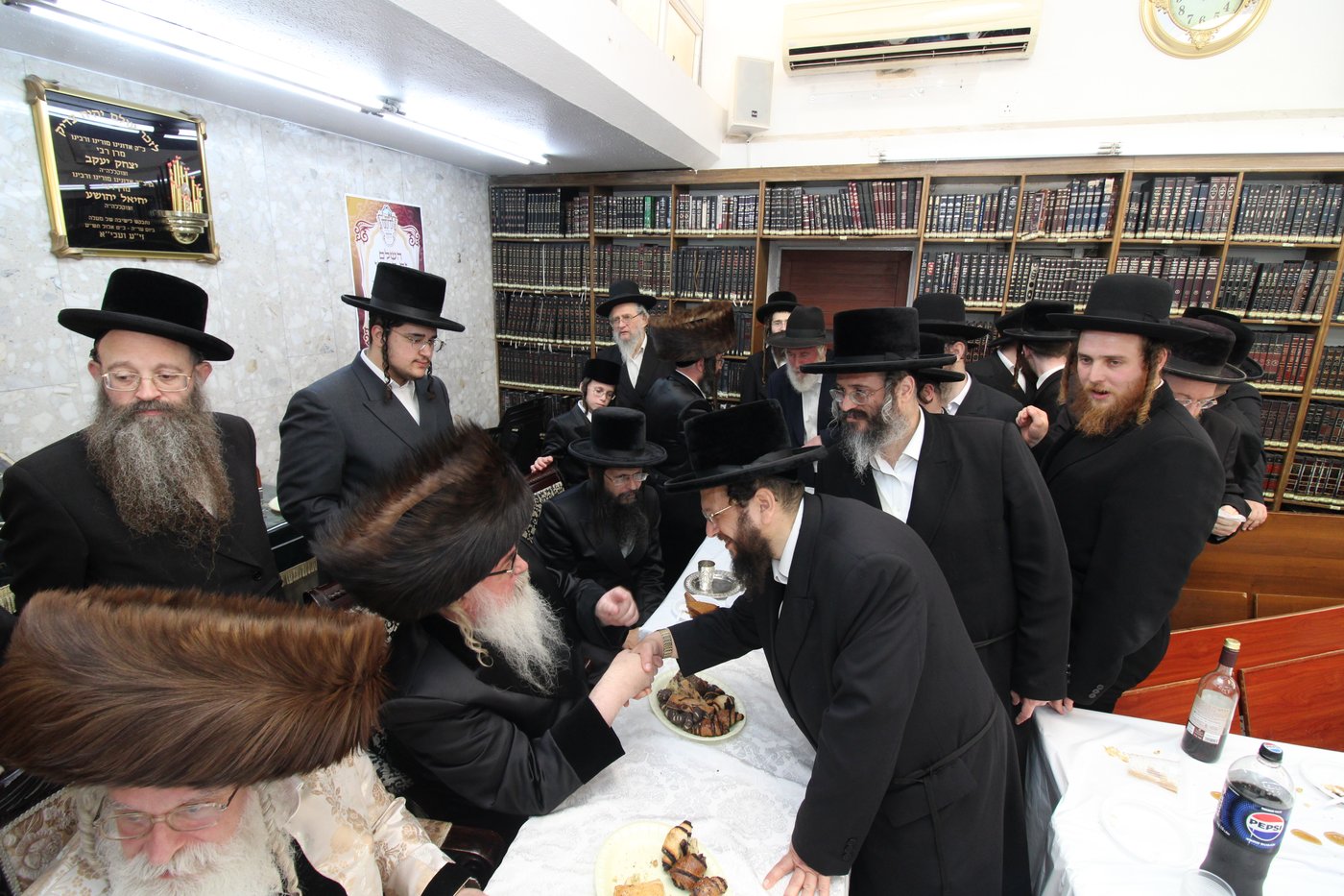 שמחת הברית בחצה"ק נדבורנה י-ם, ביאלה רמת אהרן