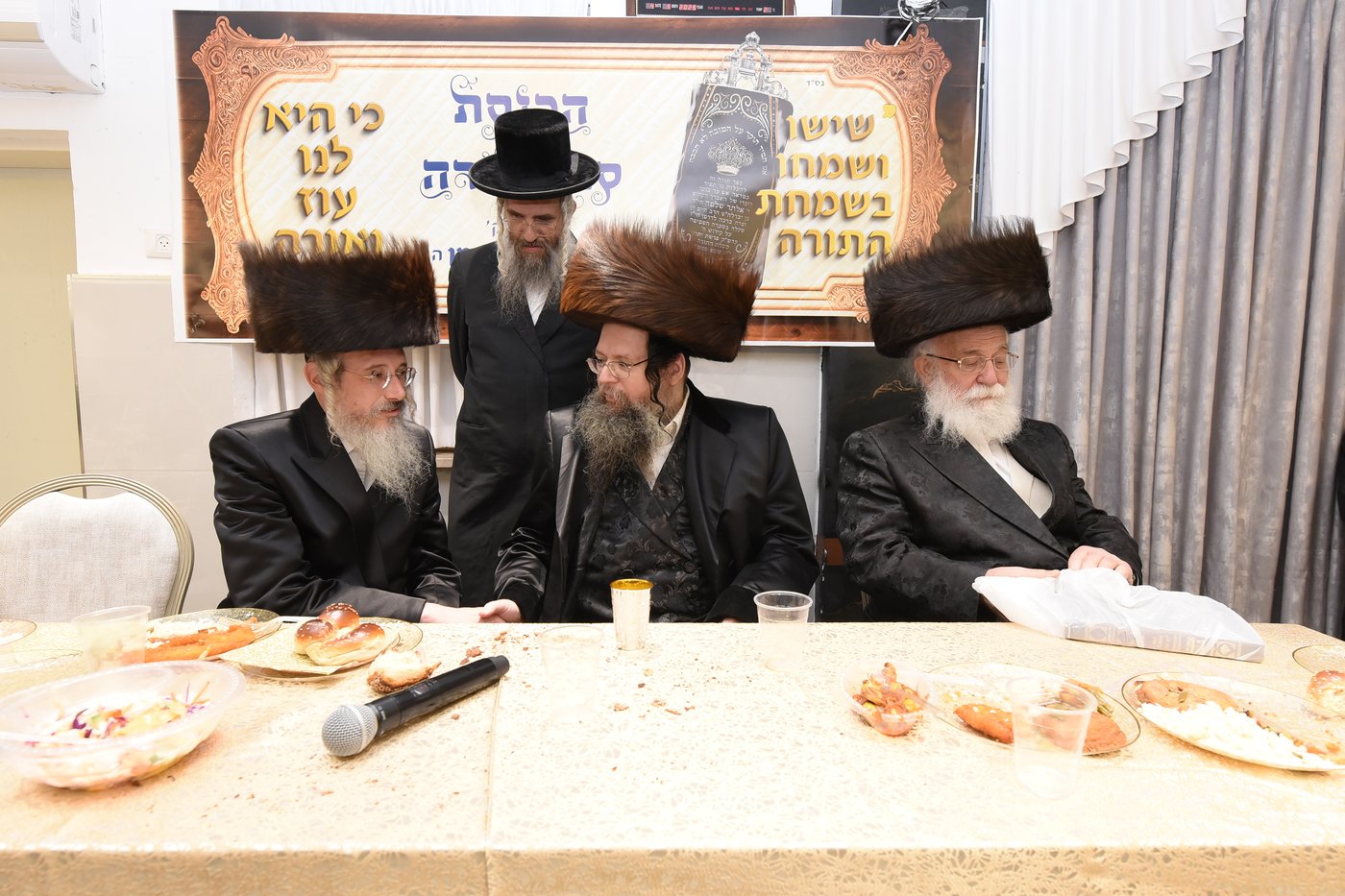 הכנסת ספר תורה לע"נ האברך הקדוש הרב אלתר שלמה לדרמן הי"ד