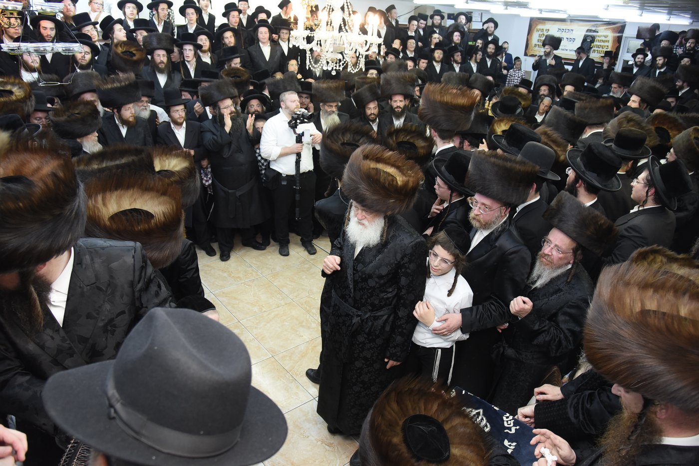 הכנסת ספר תורה לע"נ האברך הקדוש הרב אלתר שלמה לדרמן הי"ד