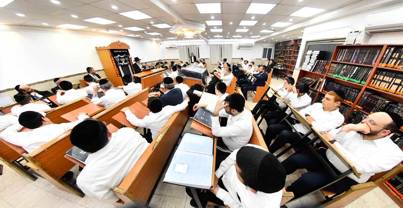 הגר"ש שטיינמן בשיחה בישיבת 'שיח יצחק'