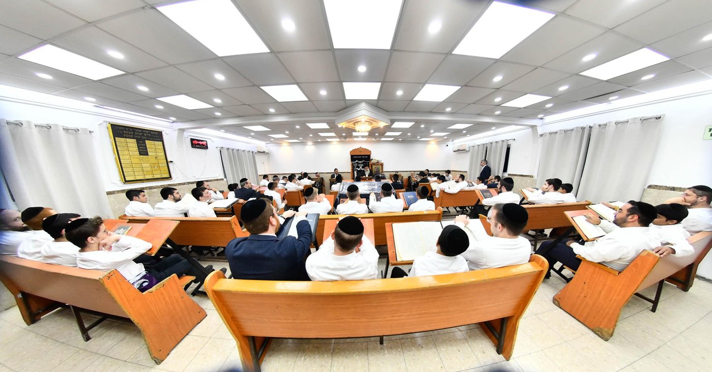 הגר"ש שטיינמן בשיחה בישיבת 'שיח יצחק'