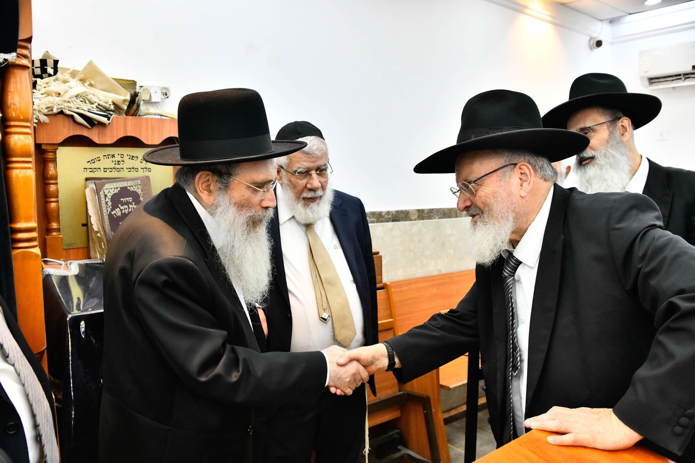 הגר"ש שטיינמן בשיחה בישיבת 'שיח יצחק'