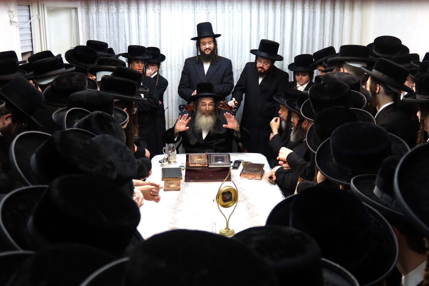 בחורי תולדות אהרן אצל האדמו"ר מתולדות משה