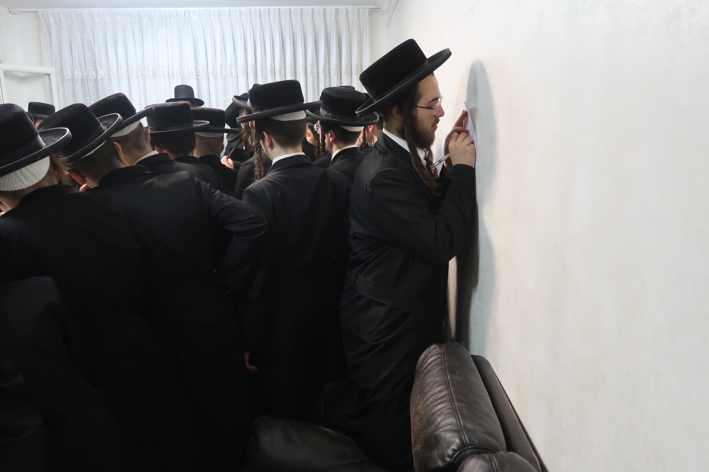 בחורי תולדות אהרן אצל האדמו"ר מתולדות משה