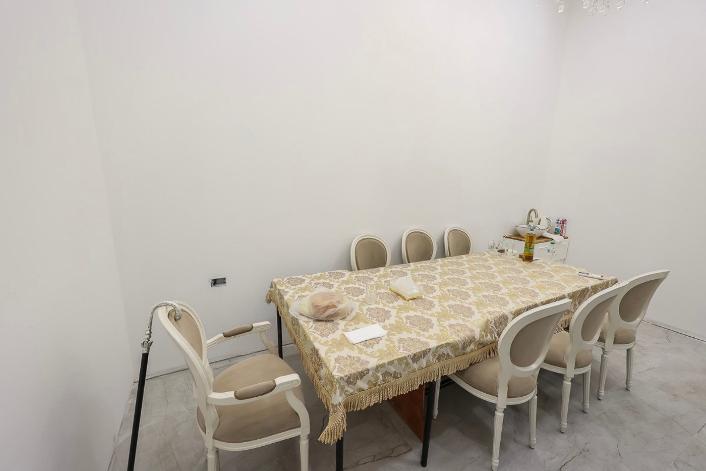 מעמד קביעת מזוזה לבית המדרש צאנז באלעד