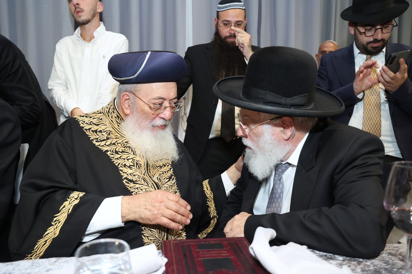 שמחת נישואי נכדתם של הראשל"צ הגרש"מ עמאר, והגרב"צ מוצפי 