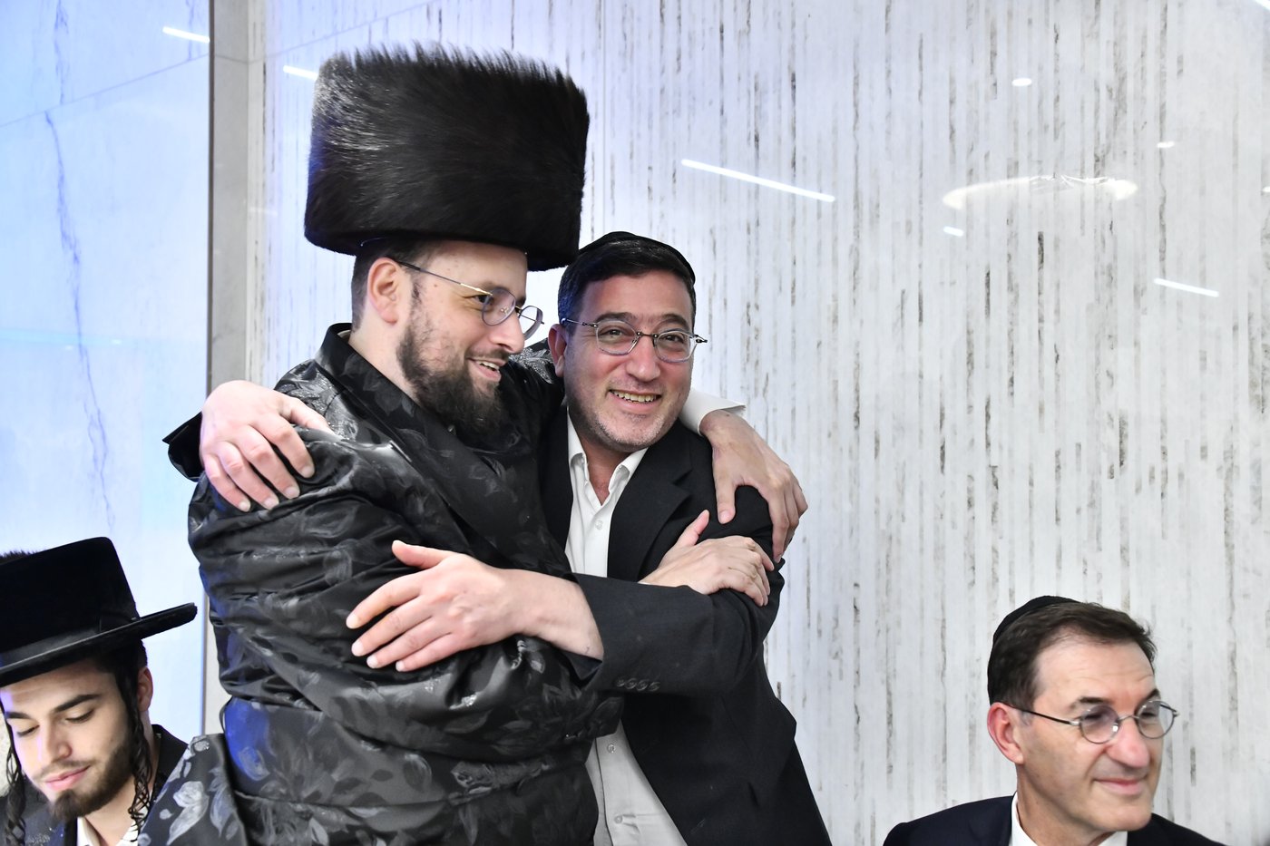 שמחת אירוסי בת איש התקשורת ישראל כהן