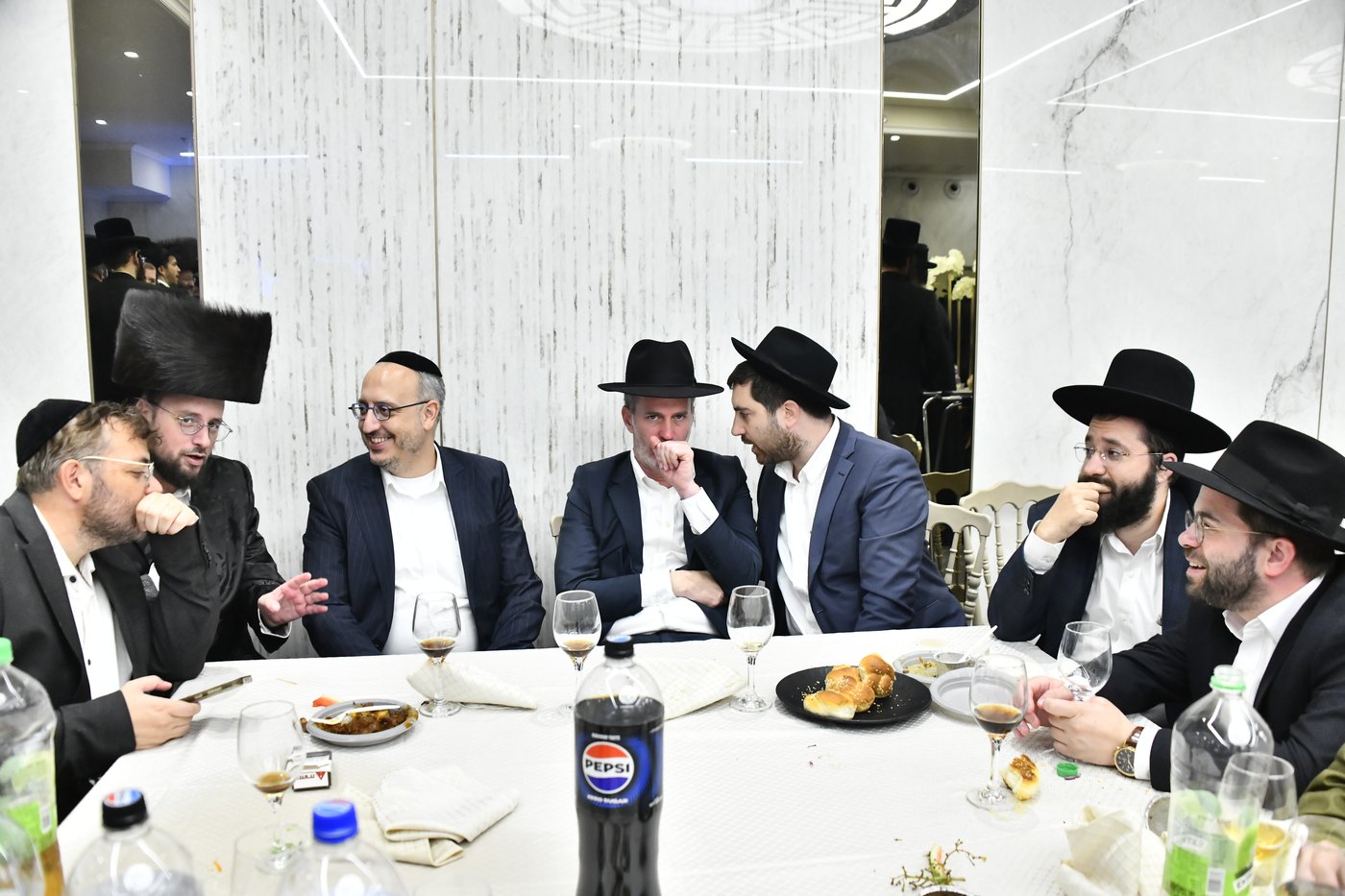 שמחת אירוסי בת איש התקשורת ישראל כהן