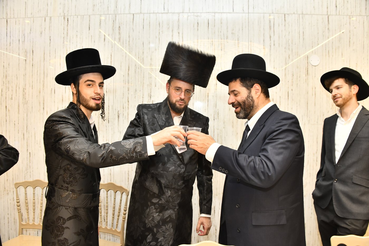 שמחת אירוסי בת איש התקשורת ישראל כהן