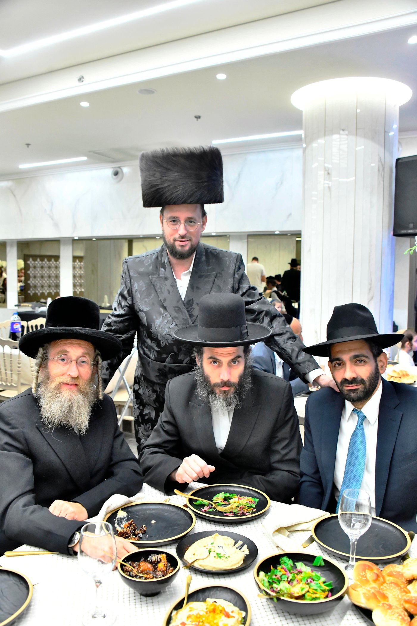 שמחת אירוסי בת איש התקשורת ישראל כהן