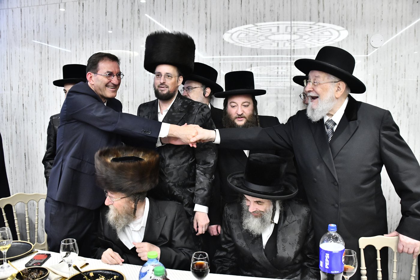 שמחת אירוסי בת איש התקשורת ישראל כהן