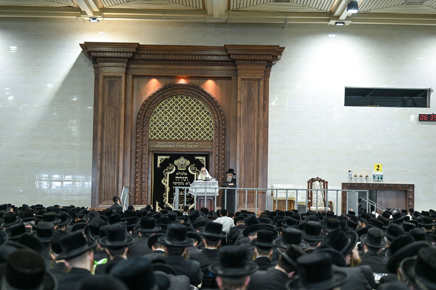 א' דסליחות בחצה"ק צאנז