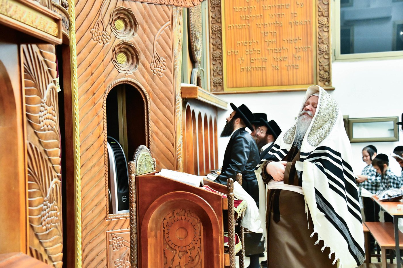 סליחות ראשונות בחצה"ק פרמישלאן