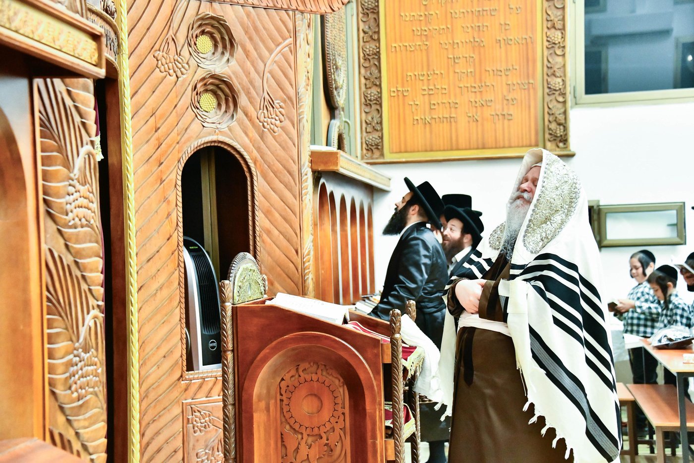 סליחות ראשונות בחצה"ק פרמישלאן