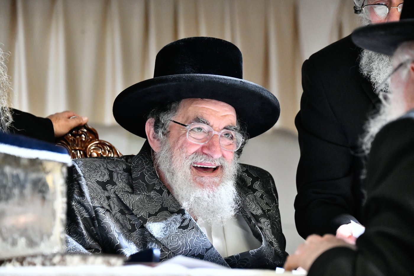 האדמו"ר מויז'ניץ בקבלת קהל לפני הימים הנוראים