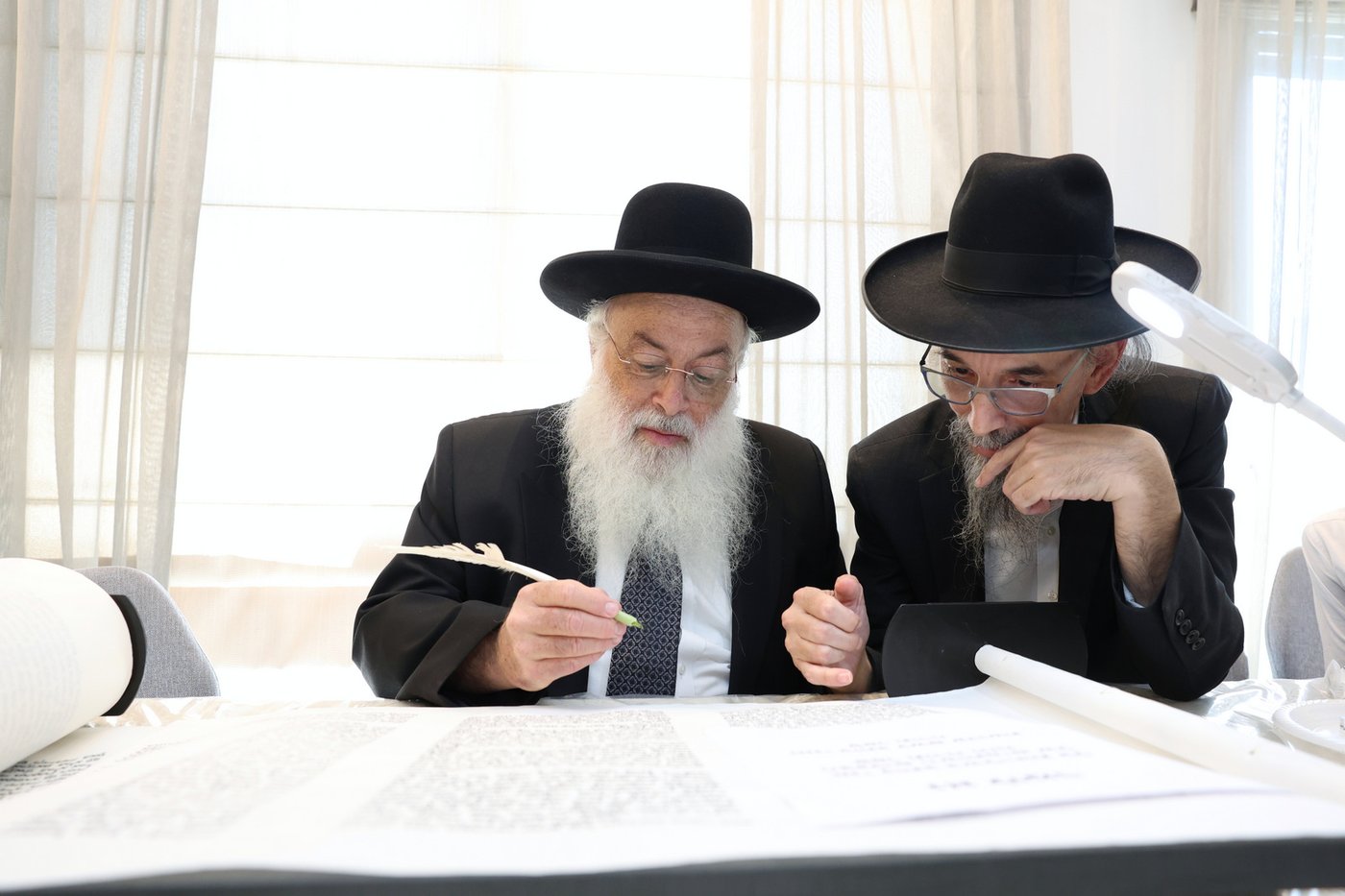 הכנסת ספר תורה לישיבת הקיבוץ