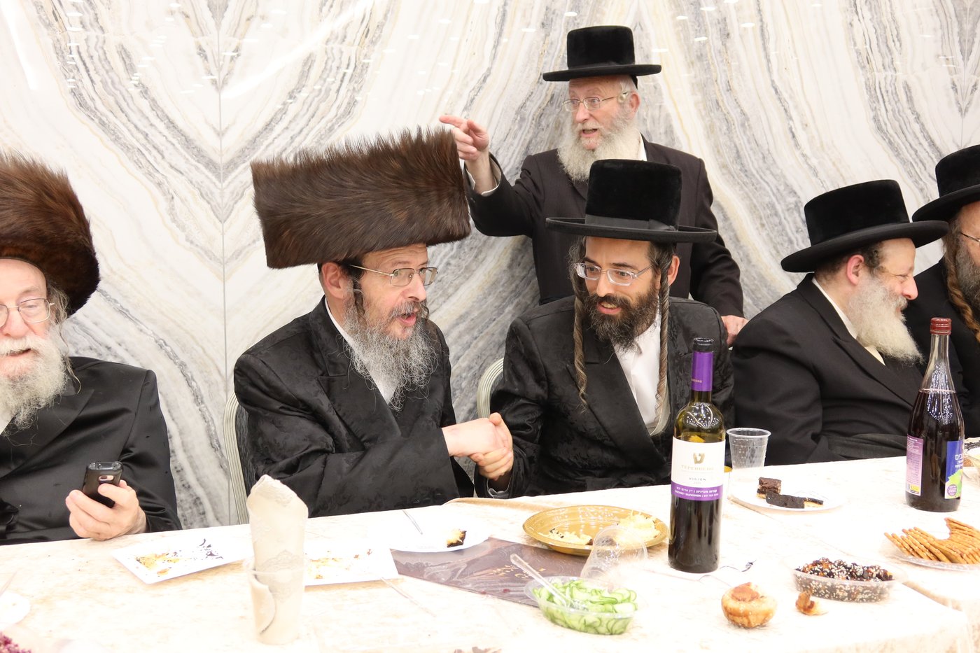 שמחת אירוסי בת הגה"צ גאב"ד זוועהיל