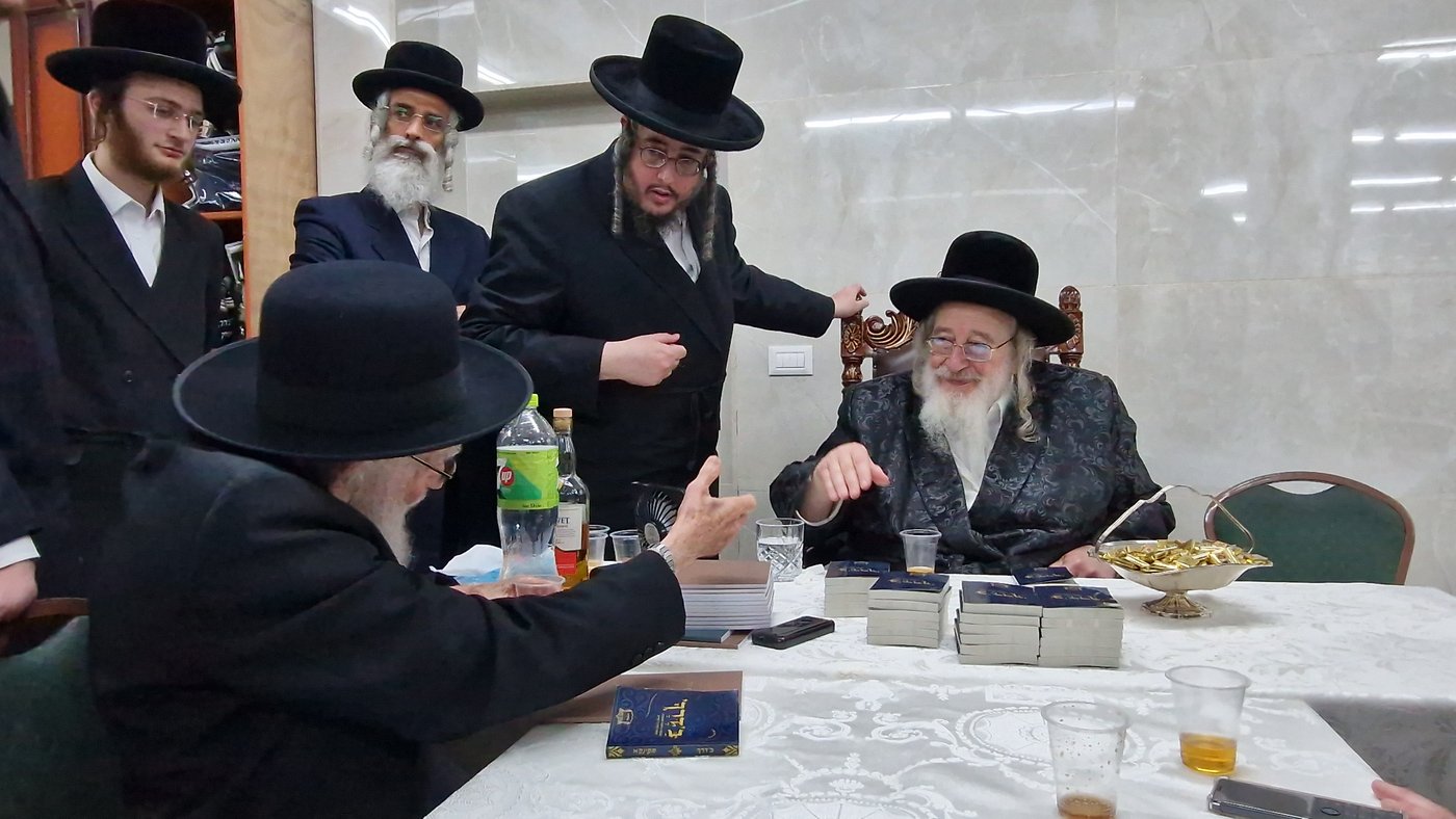 מעמד לחיים אצל האדמו"ר מספינקא