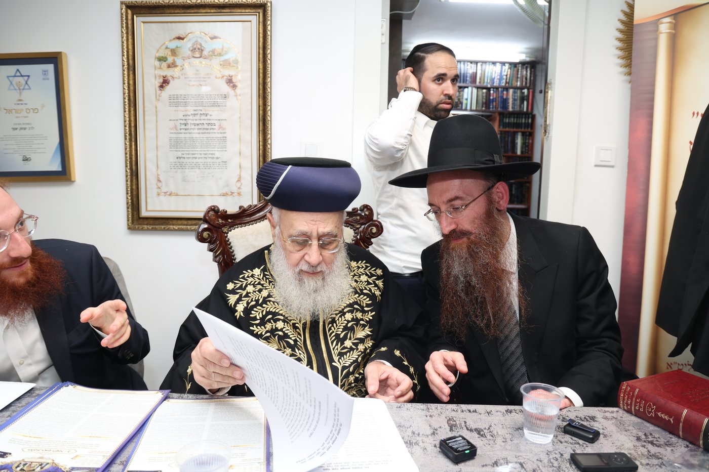 אברכי כולל 'תורת יוסף' בבתי גדולי ישראל 