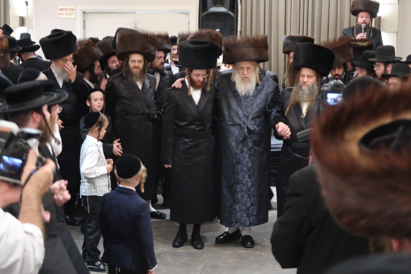 שמחת בית קוזמיר - קאמרנא ארזי הבירה - אמשינוב ארה"ב - זווהעיל 