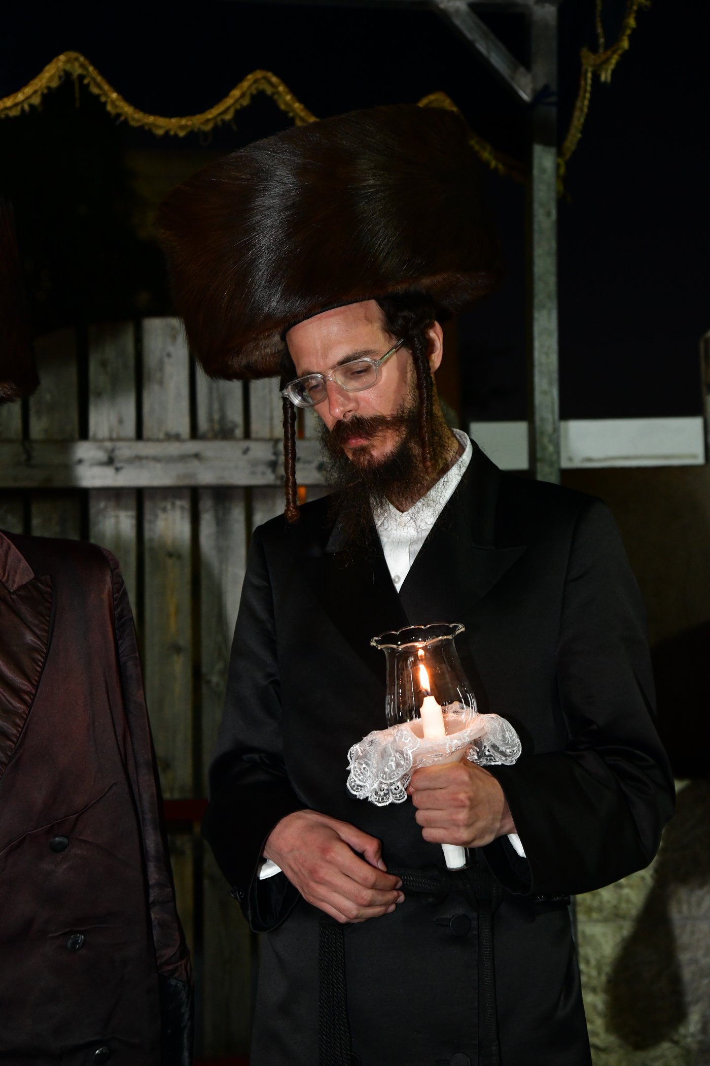 שמחת נישואי בן אב"ד מירון עם נכדת האדמו"ר מלעלוב ניקלשבורג