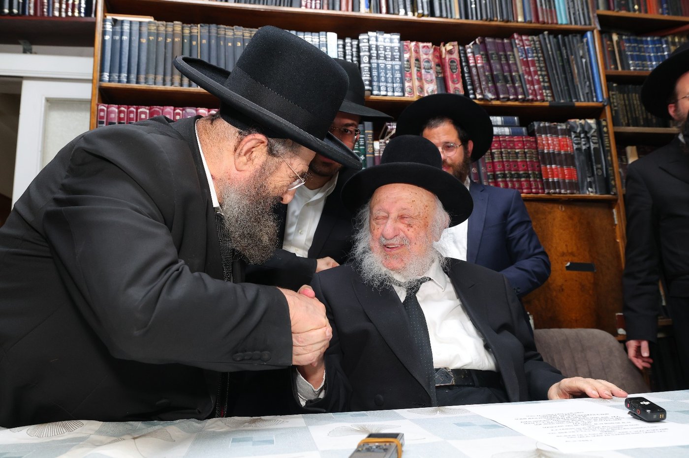 הגר"מ בן שמעון אצל הגרב"ד פוברסקי