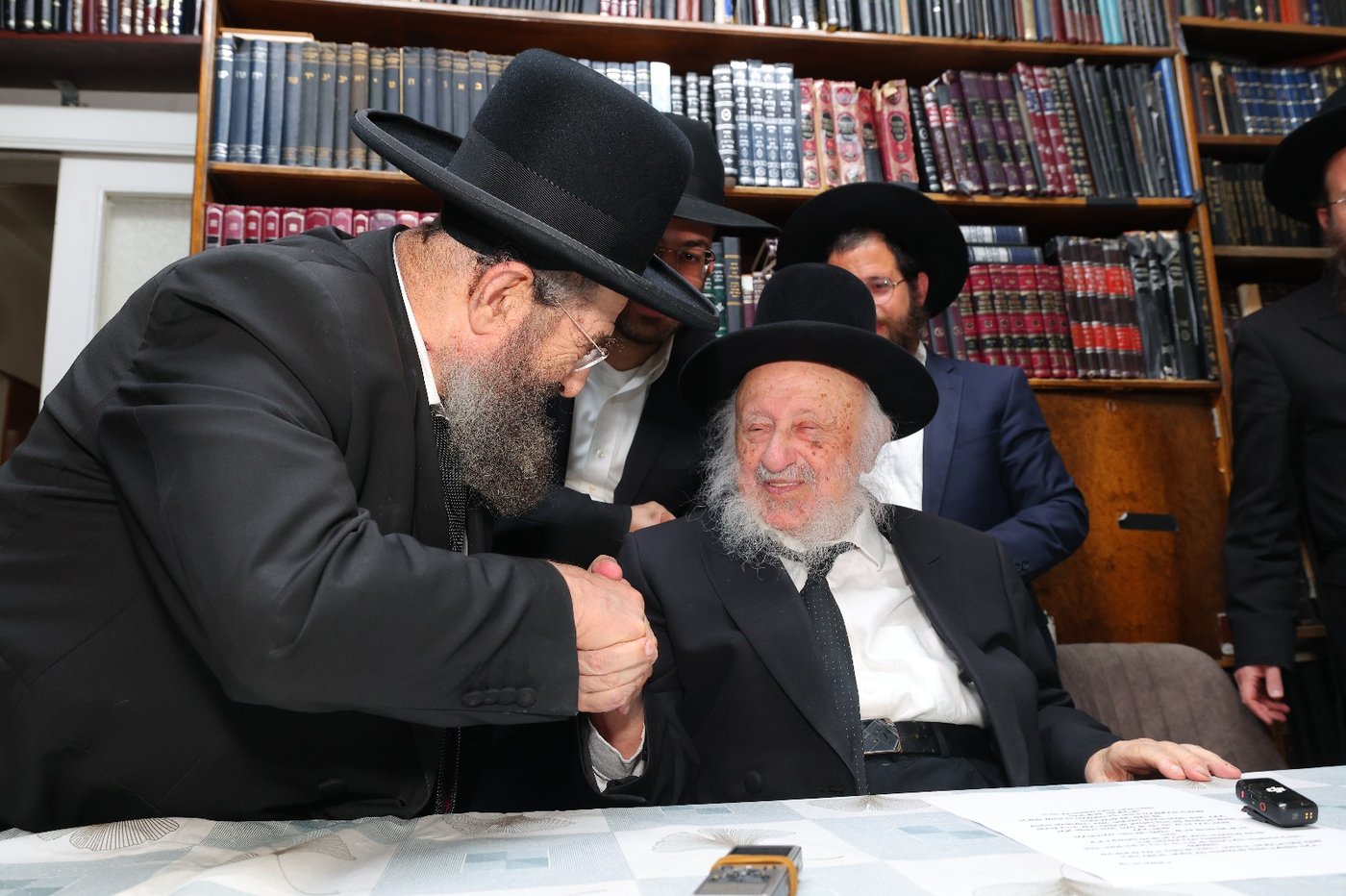 הגר"מ בן שמעון אצל הגרב"ד פוברסקי