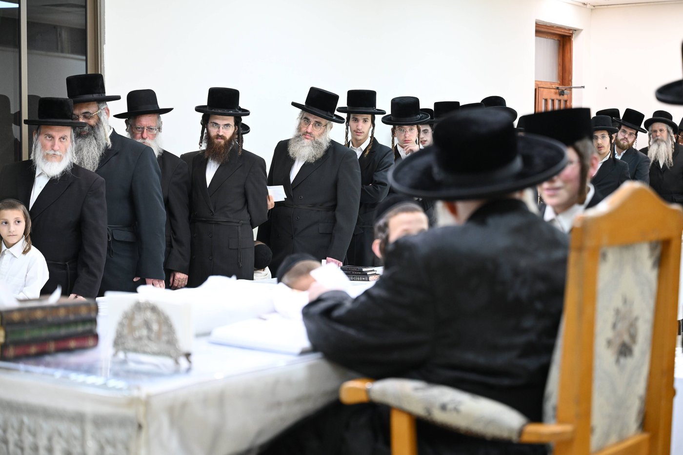 האדמו"ר מצאנז בקבלת קהל לקראת ימי הרחמים והסליחות