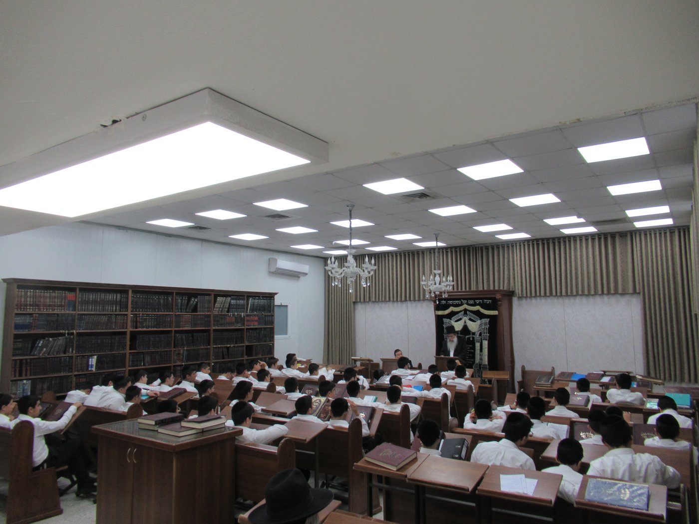 הגר"ש שטיינמן בביקור בישיבת 'דרכי דוד'