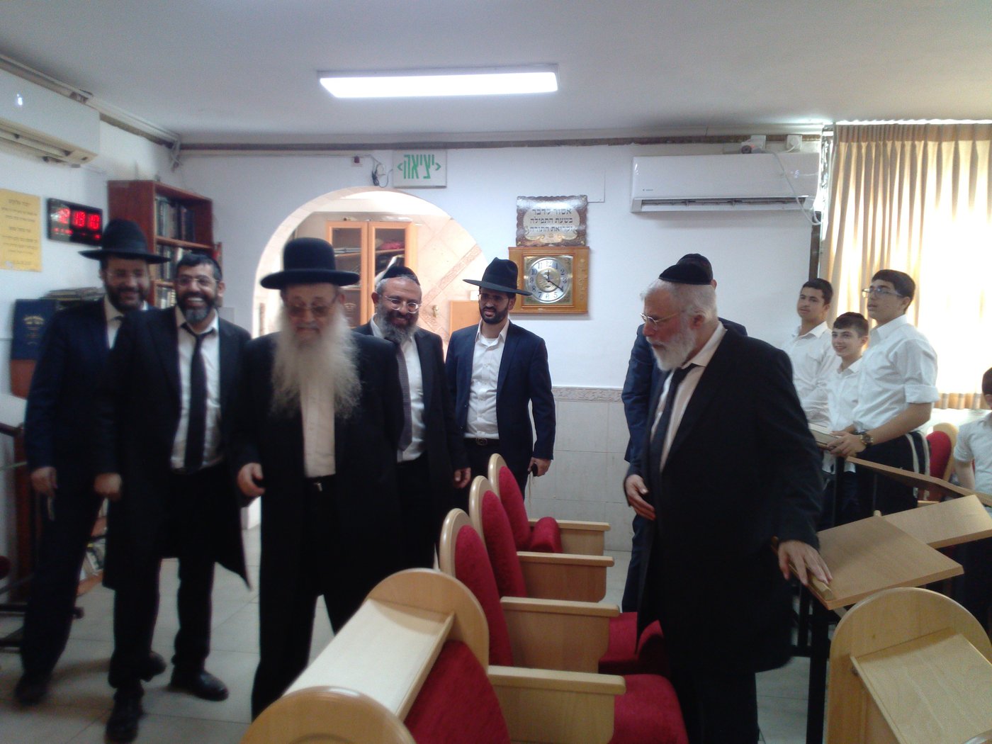 הגאון רבי משה מאיה בהיכל ישיבת 'תורה והוראה'