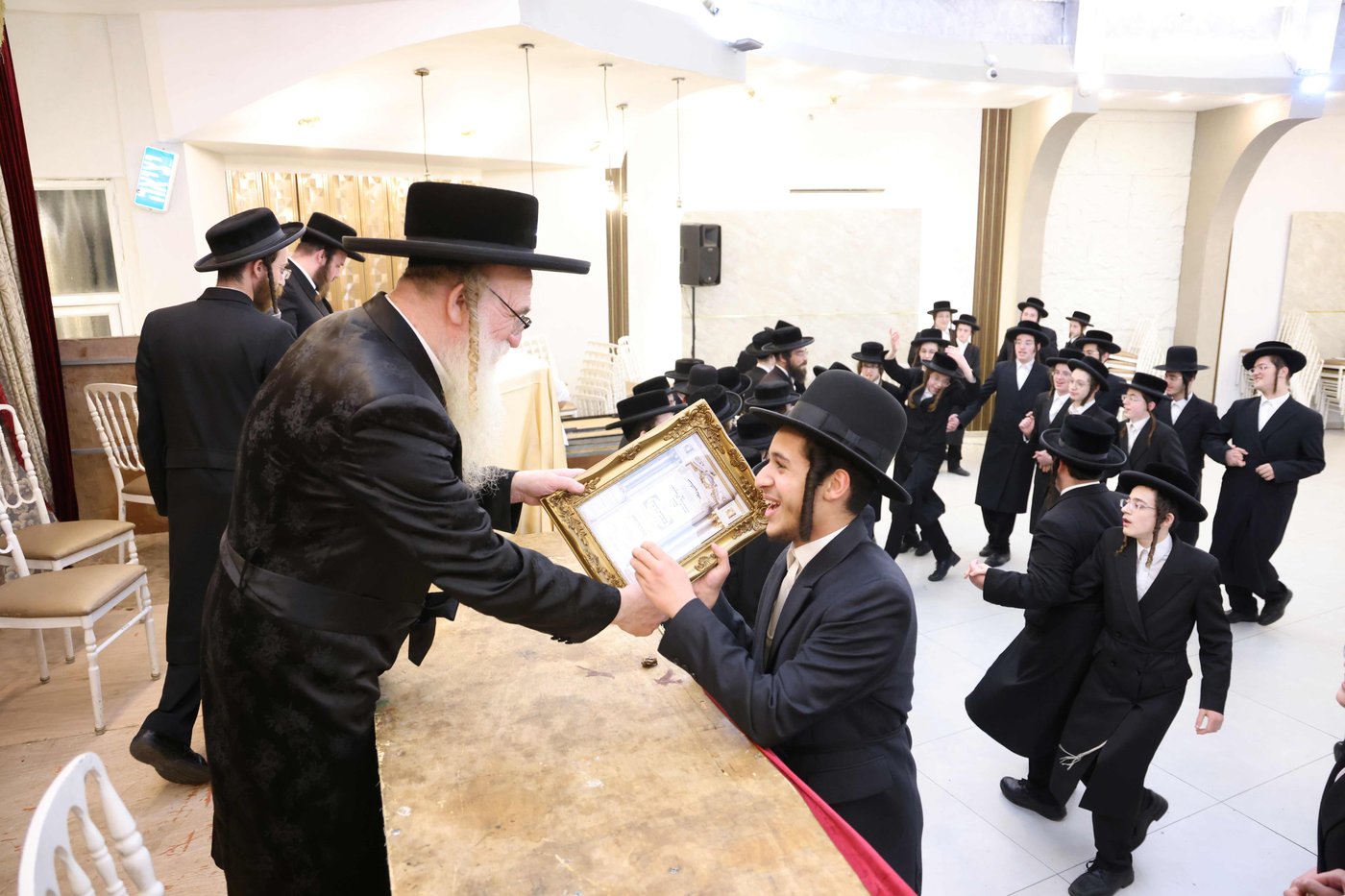 סיום מסכת גיטין בישיבת סאטמר ירושלים