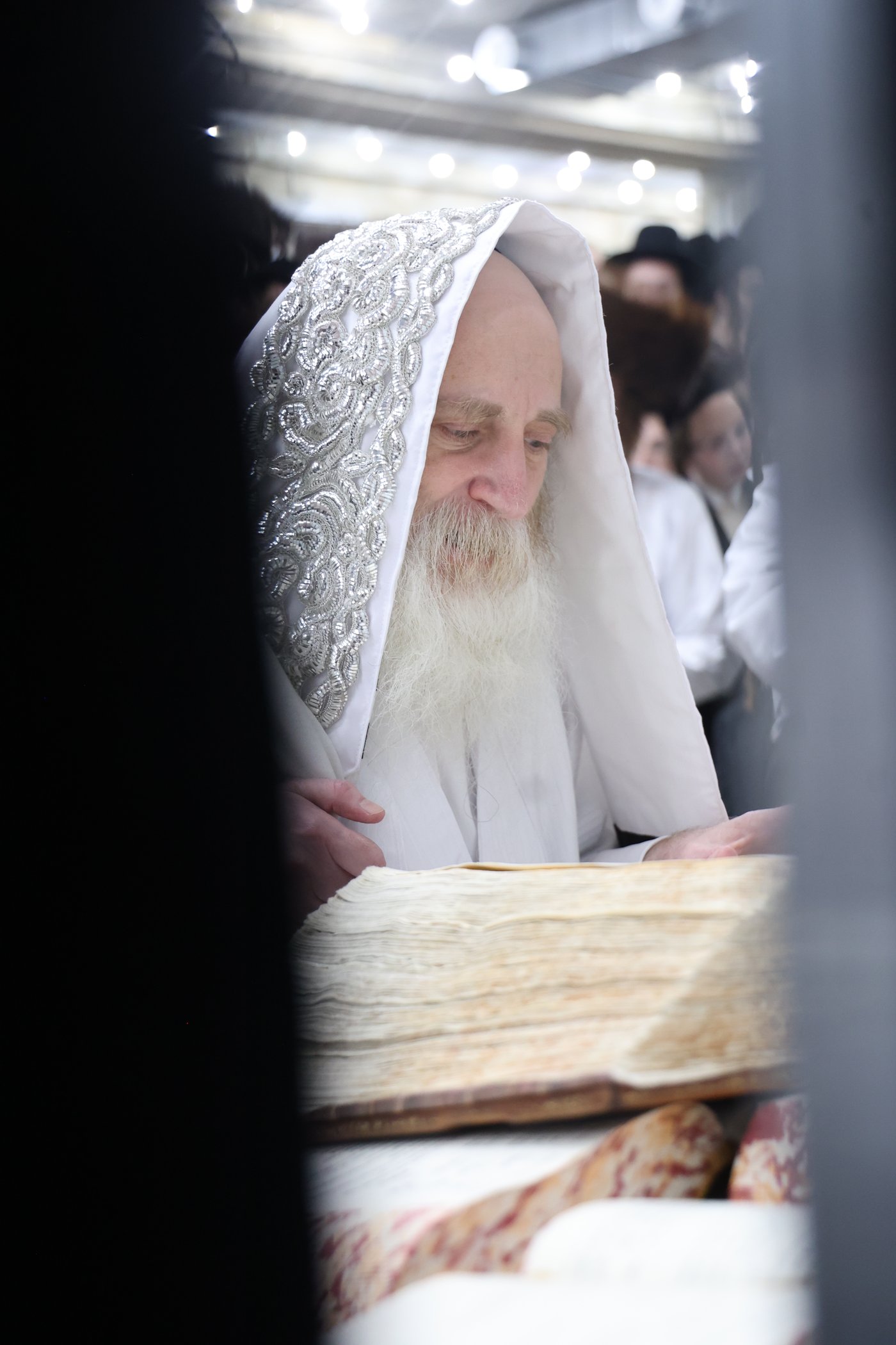 הגרי"מ מורגנשטרן בתפילת מנחה