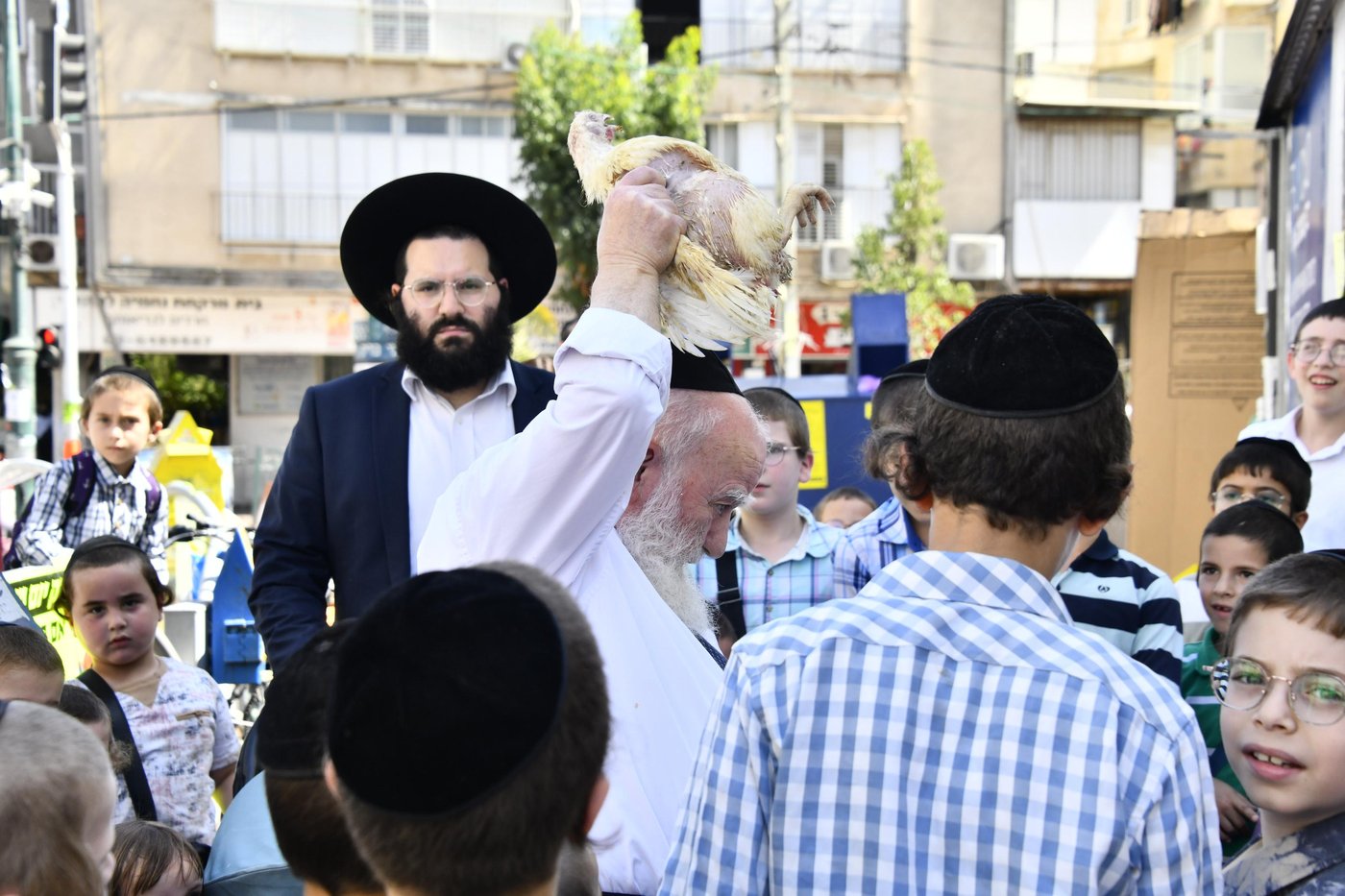 מנהג כפרות בבני ברק
