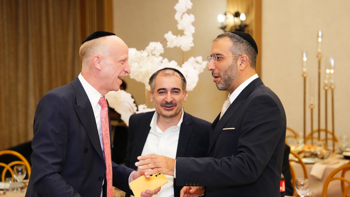 איתי גדסי בירמץ את בנו; מי הגיע לאחל מזל טוב? | צפו בתיעוד נרחב