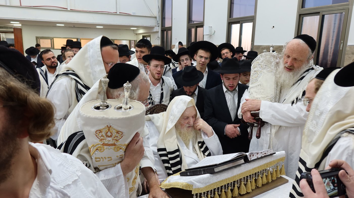 הגר"מ שטרנבוך ב'כל נדרי'