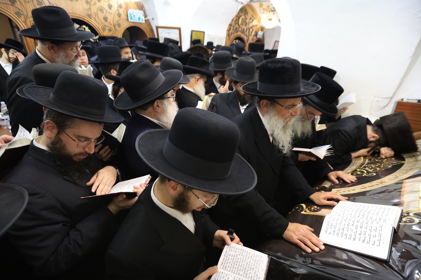האדמו"ר מאשלג באתרא קדישא מירון
