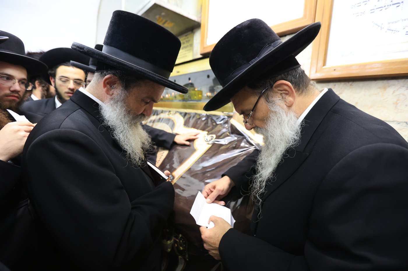 האדמו"ר מאשלג באתרא קדישא מירון
