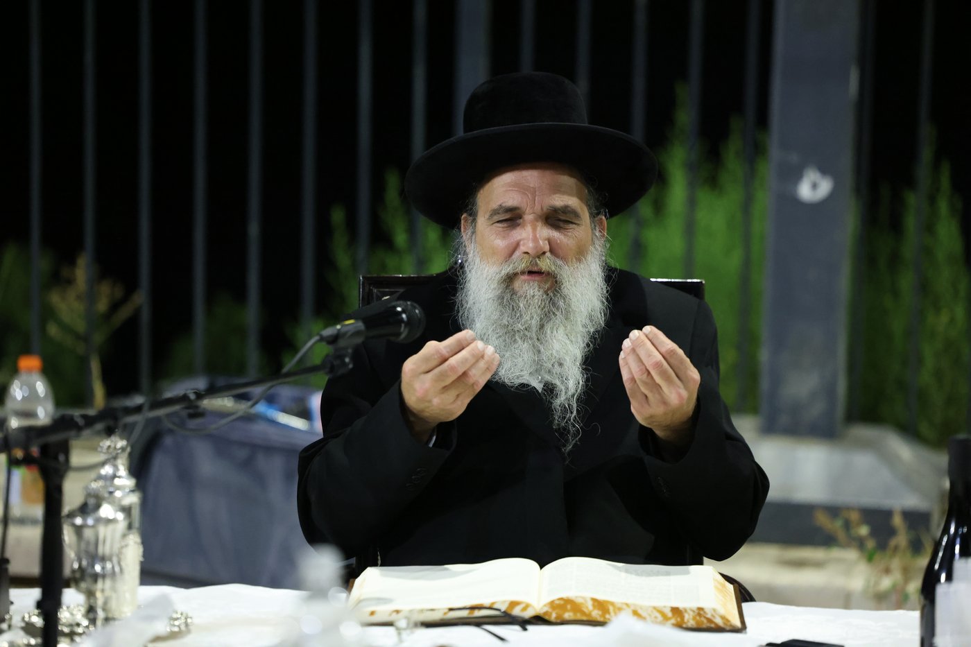 האדמו"ר מאשלג באתרא קדישא מירון