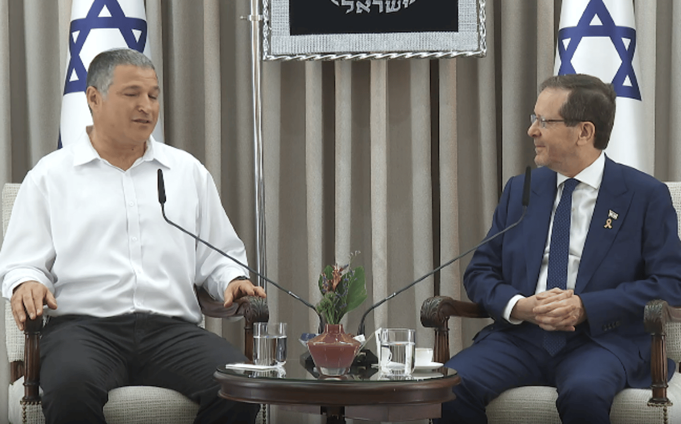 ראש השב"כ החדש שנכנס היום לתפקידו, התארח אצל הנשיא יחד עם משפחתו