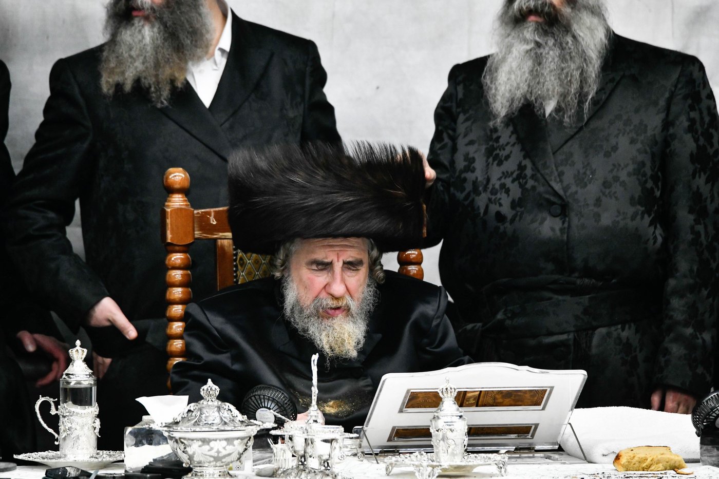 האדמו"ר מרחמסטריווקא בטיש חוה"מ סוכות