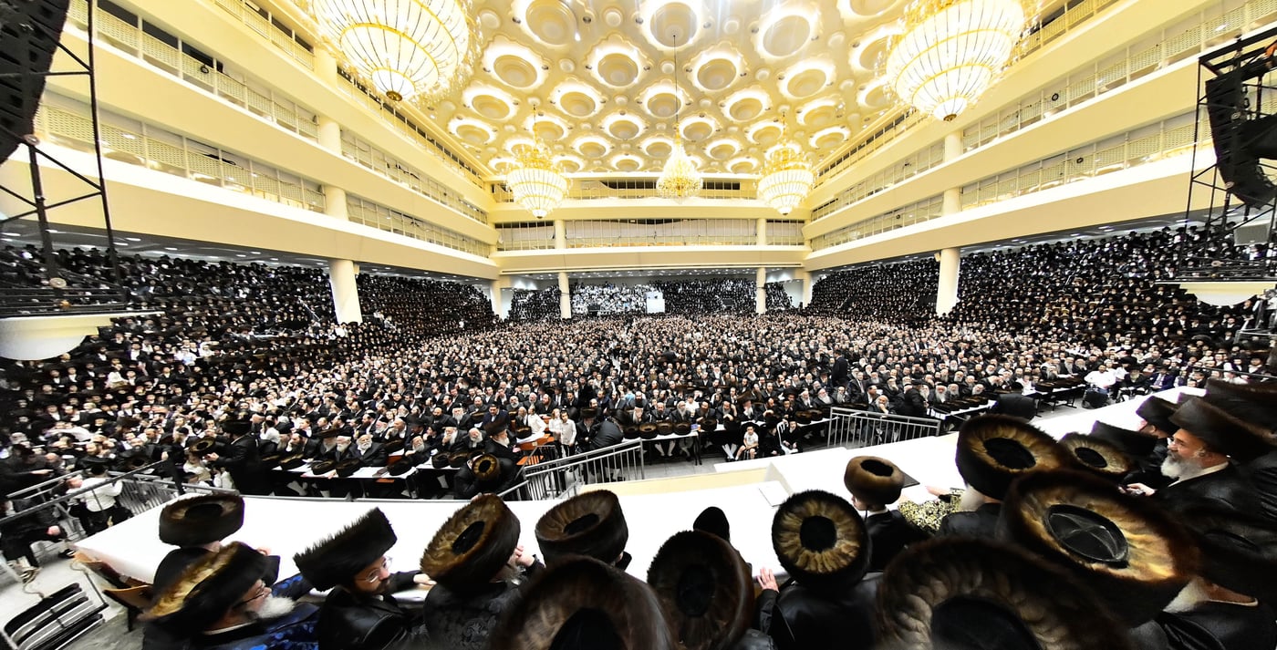 שמחת בר המצווה ושמחת בית השואבה בחצה"ק ויז'ניץ