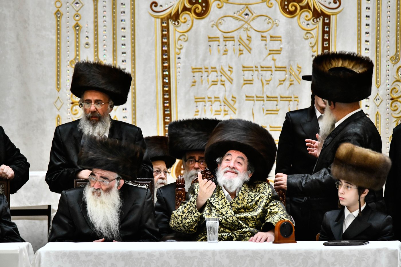 שמחת בר המצווה ושמחת בית השואבה בחצה"ק ויז'ניץ