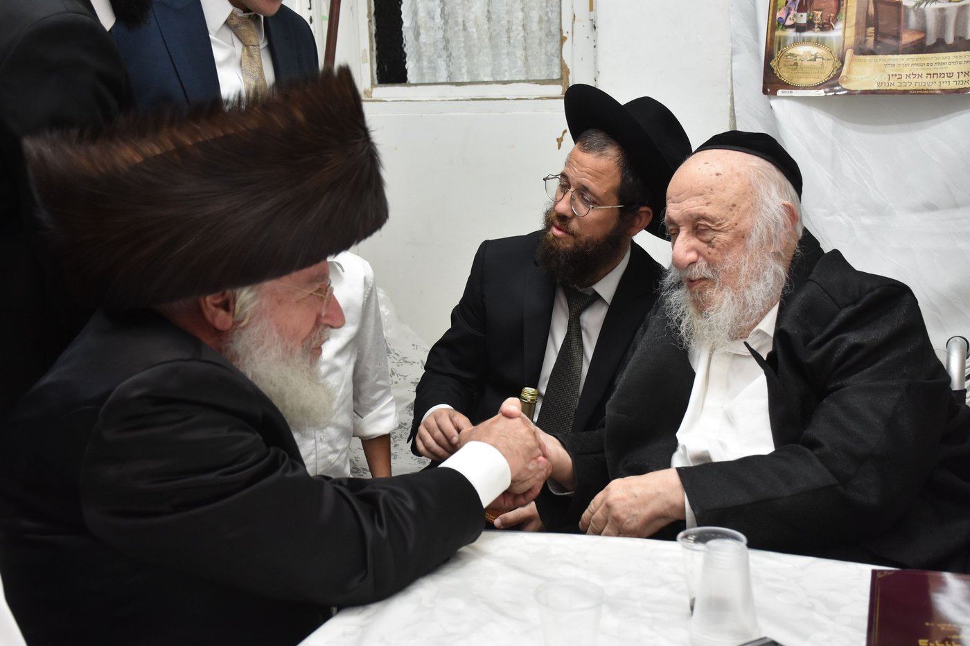 אלפים בשיעורו של הגאב"ד הגר"א וייס בבני ברק